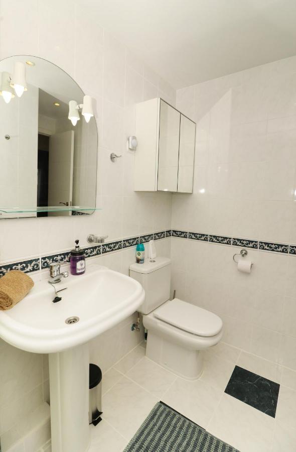 Family Apartment Walking Distance To The Sea And All Amenities Sitio de Calahonda Dış mekan fotoğraf